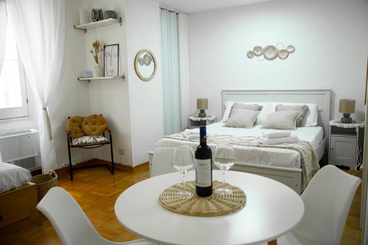 Shabby Roman Studio- Ai Fori Imperiali Exterior photo
